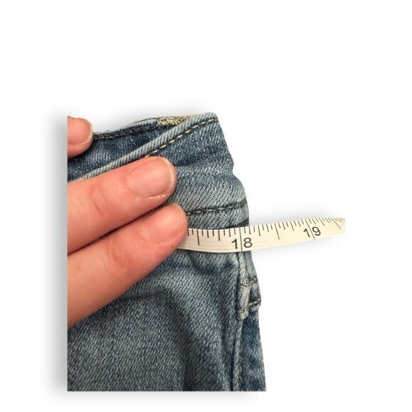 Women’s 12 (14) Cropped Luxe Skinny Jeans - Light Wash with Destruction - Picture 6 of 12